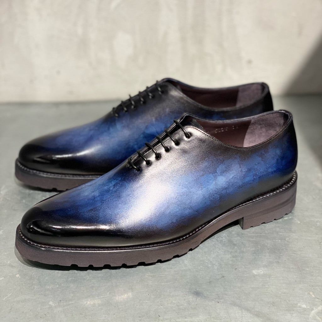EM02 Black & Blue 01