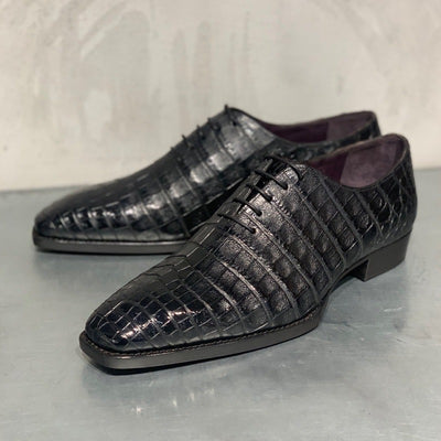 IT01 Black suit 01